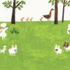 Bulldog gastón con poodles en el parque. Ilustración del libro Gastón, de Kelly DiPucchio y Christian Robinson. Editorial Leetra.